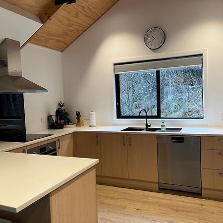 Queenstown Central - Walk To Town - Free Parking - Wifi And Smart Tv - Gym ภายนอก รูปภาพ