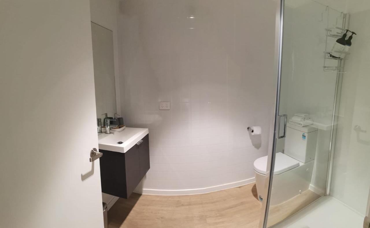 Queenstown Central - Walk To Town - Free Parking - Wifi And Smart Tv - Gym ภายนอก รูปภาพ